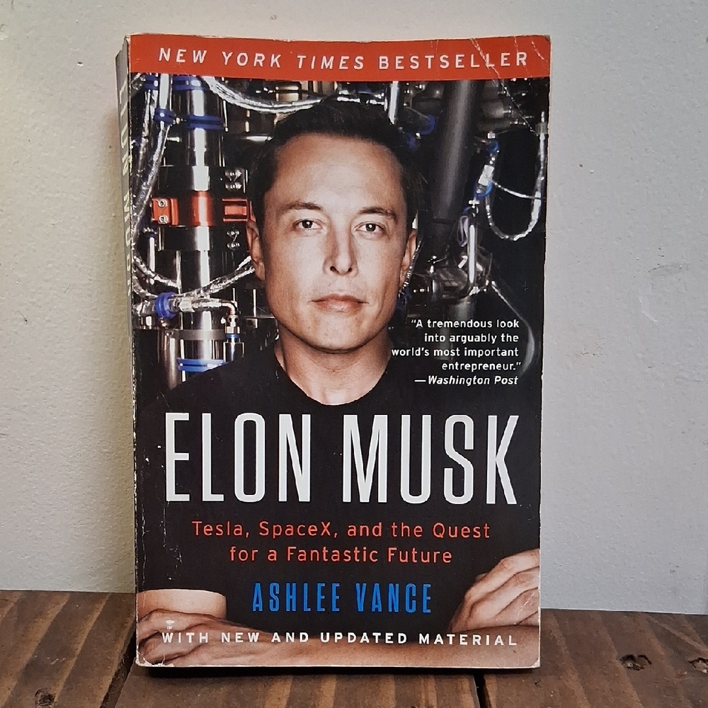 Elon Musk By Ashlee Vance - Picture 1 of 4